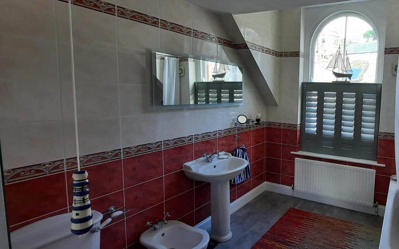 Newly Refurbished 2Nd Floor Apartment Lil Nauti Fowey Exteriör bild